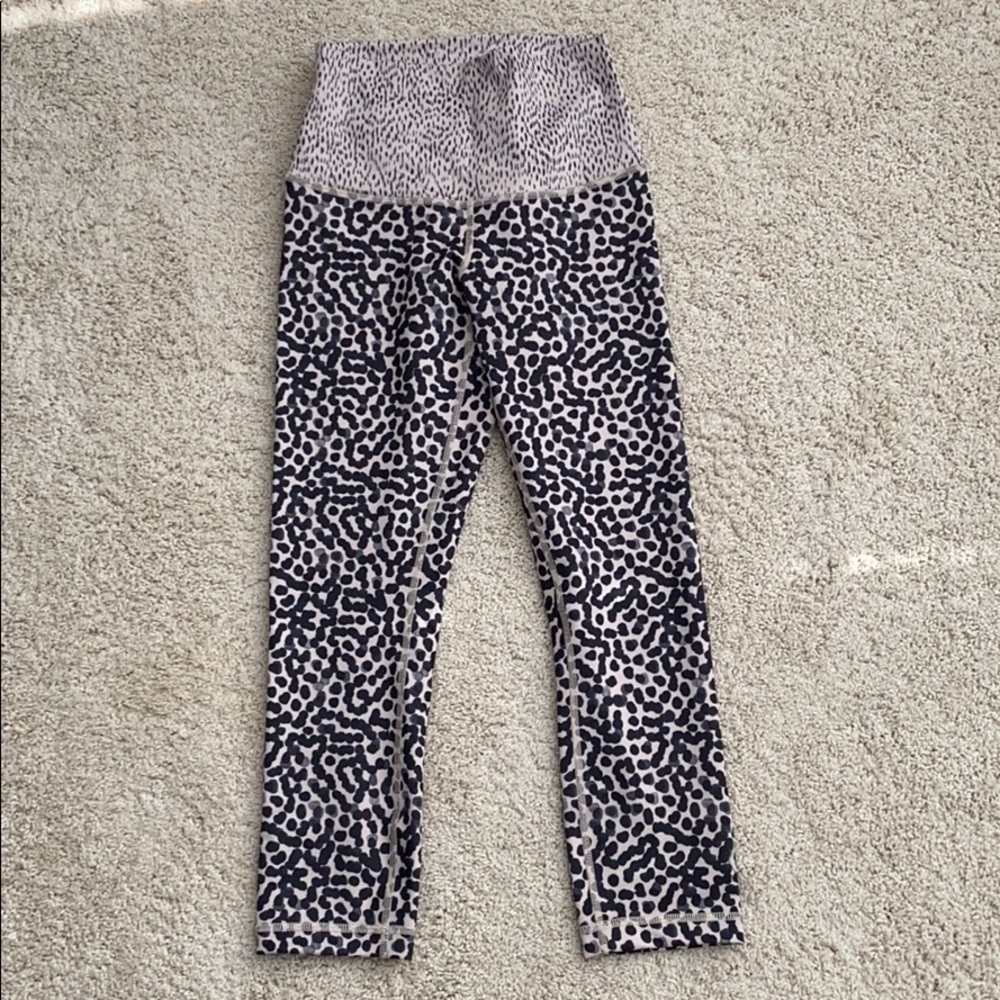 Lululemon Capri crop size 4